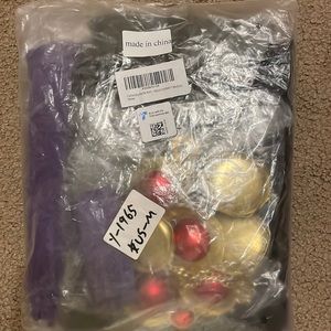 Never worn never opened Womens Teen Titan Costume. $43.99 on Amazon. Size M